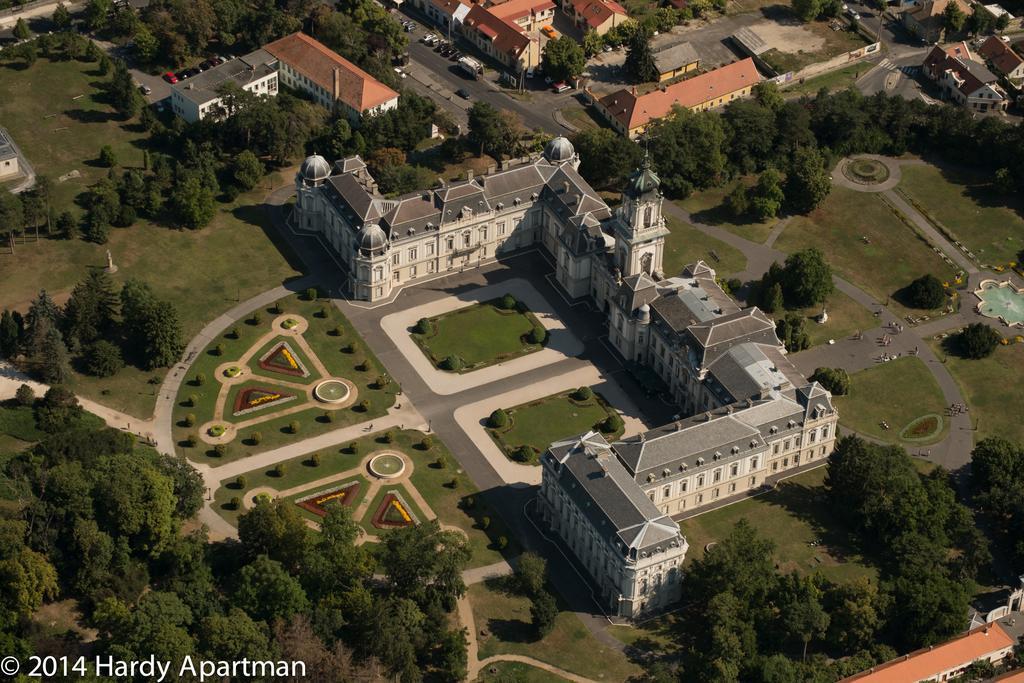 Hardy Apartman Кестхей Экстерьер фото
